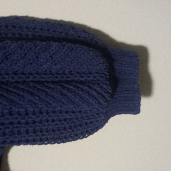 Knit sweater - Picture 2 of 2